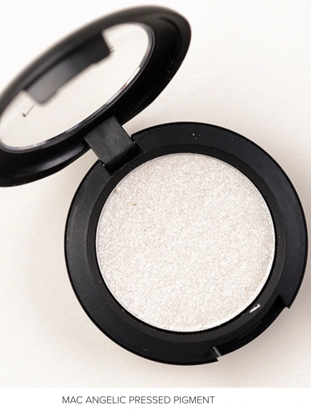 MAC Cosmetics Pressed Pigment Eyeshadow in Angelic - Swatched